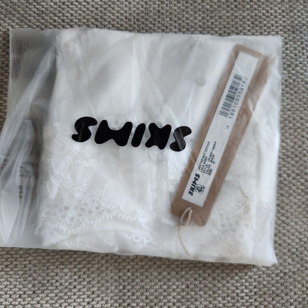 SKIMS Women's Medium Snow White Lightweight Cotton Lace Brief NWT